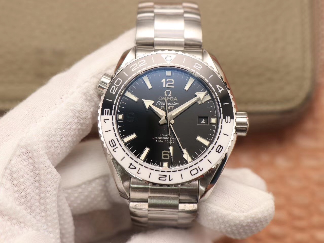 20191218151014 VS Factory Seamaster Planet Ocean 600M OMEGA CO‑AXIAL Master Chronometer GMT 43.5MM 215.30.44.22.01.001 Replica Watch