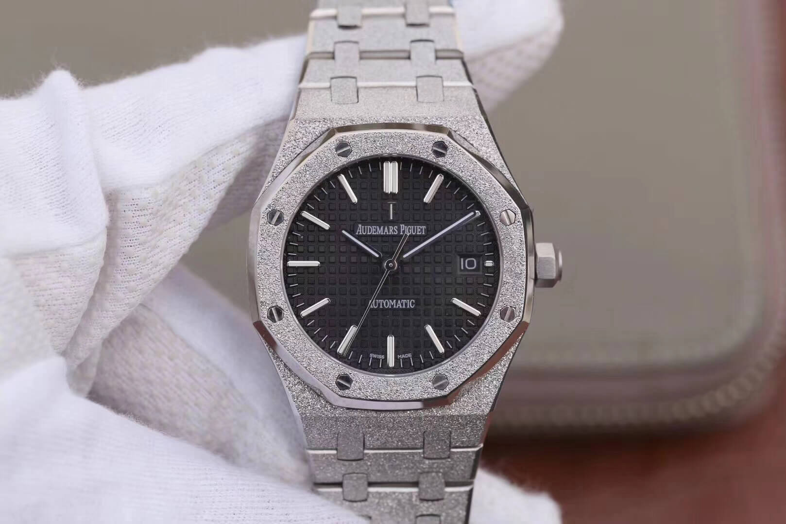 Audemars Piguet Royal Oak 15454BC.GG.1259BC.01 JH Factory Black Dial Replica Watch Audemars Piguet Royal Oak 15454BC.GG.1259BC.01 JH Factory Black Dial Replica Watch