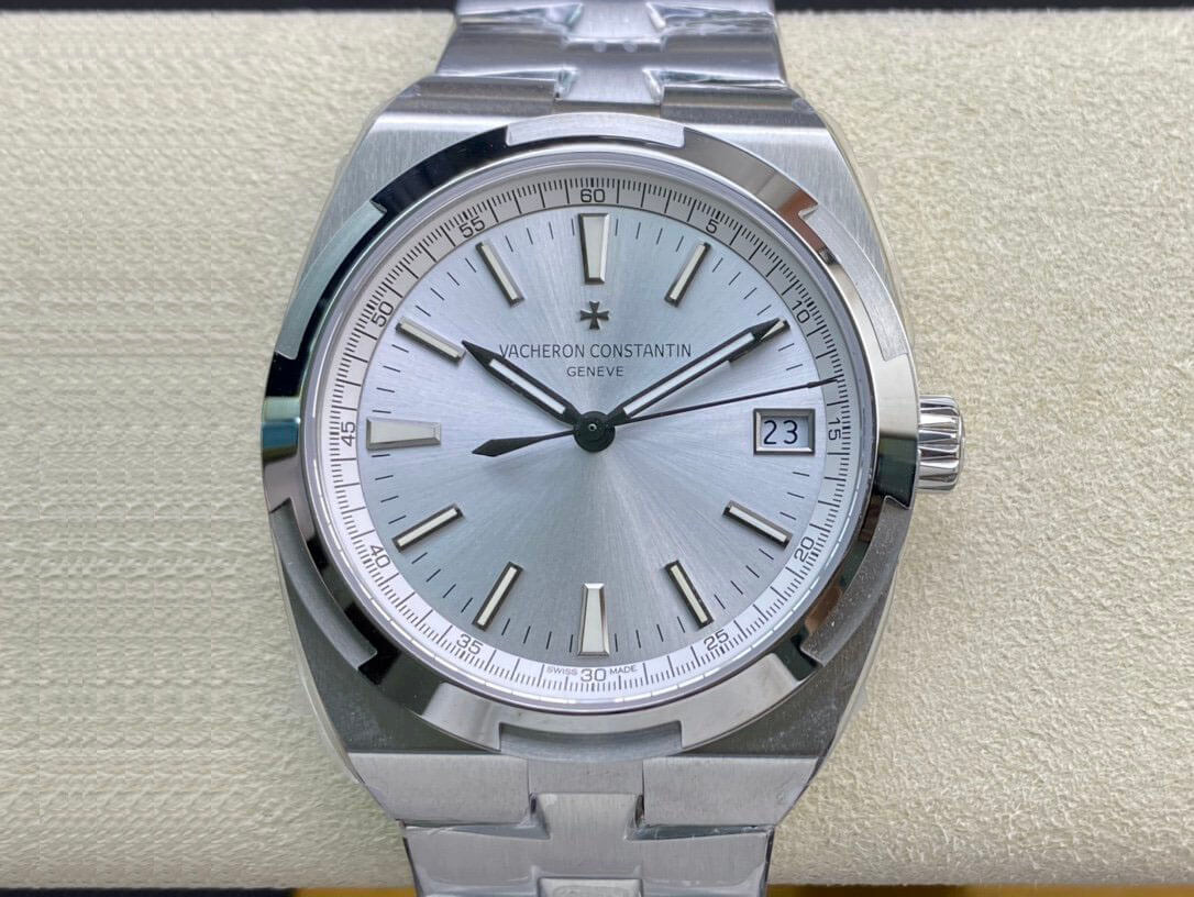 Vacheron Constantin Overseas 4500V/110A-B126 8F Factory Stainless Steel Replica Watch Vacheron Constantin Overseas 4500V/110A-B126 8F Factory Stainless Steel Replica Watch