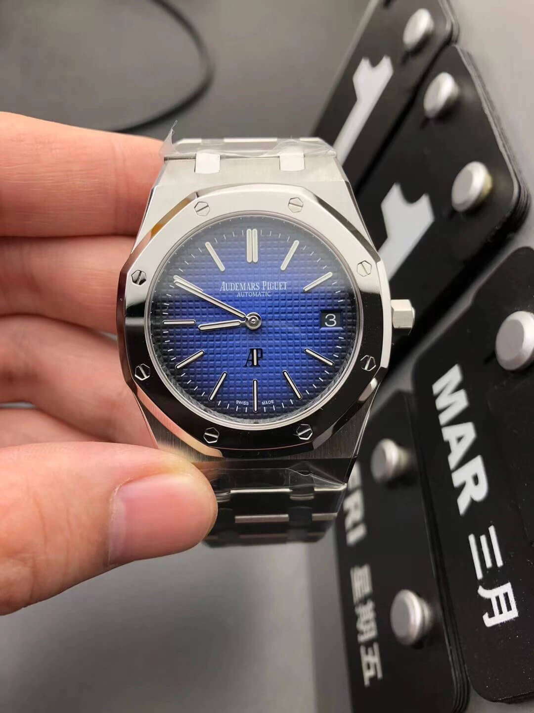 Audemars Piguet Royal Oak 15202IP.OO.1240IP.01 ZF Factory Smoked Blue Dial Replica Watch Audemars Piguet Royal Oak 15202IP.OO.1240IP.01 ZF Factory Smoked Blue Dial Replica Watch