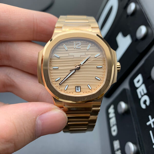 Patek Philippe Nautilus 7118/1R-010 3K Factory Rose Gold Replica Watch Patek Philippe Nautilus 7118/1R-010 3K Factory Rose Gold Replica Watch