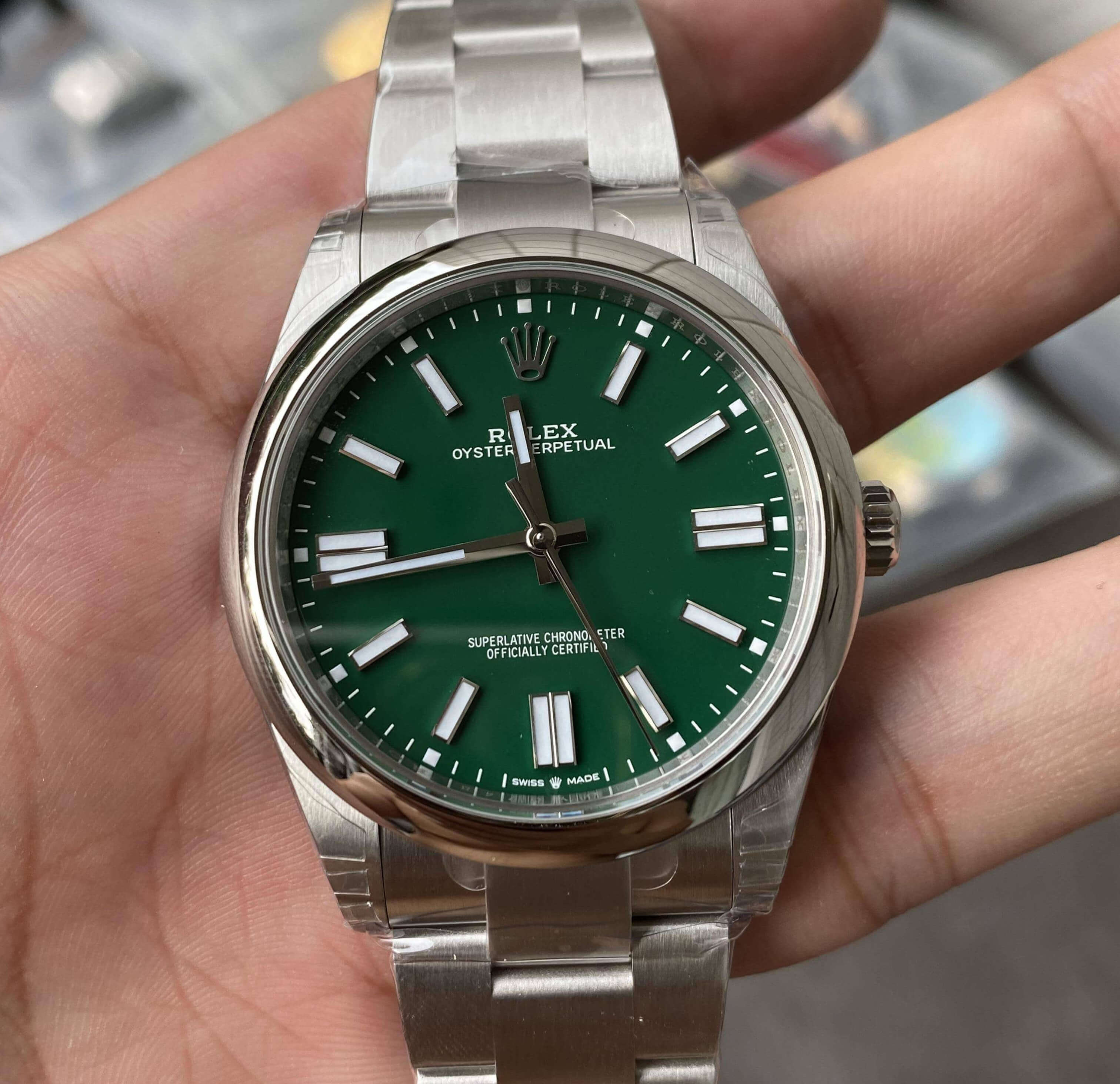 Rolex Oyster Perpetual 41MM M124300-0005 VS Factory Green Dial Replica Watch Rolex Oyster Perpetual 41MM M124300-0005 VS Factory Green Dial Replica Watch